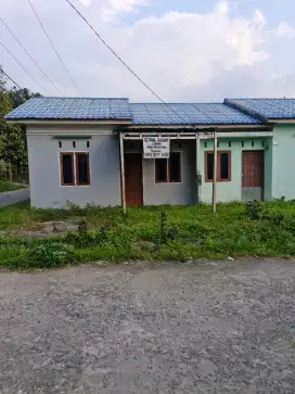 Di jual rumah dalam komplek
