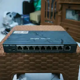 Switch PoE Ruijie 8 Port dan AP Ruijie 720L