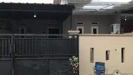 Di kontrakan Rumah Curug Kabupaten Tangerang