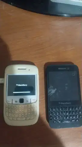 JUAL BLACKBERRY Q 5 DAN GEMINI MASIH JALAN MULUS