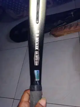 raket tennis lapangan