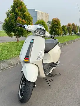 Vespa 2022 sprint abs