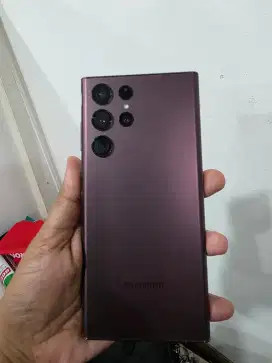 Jual Samsung Galaxy S22 Ultra Bekas Warna Burgundy