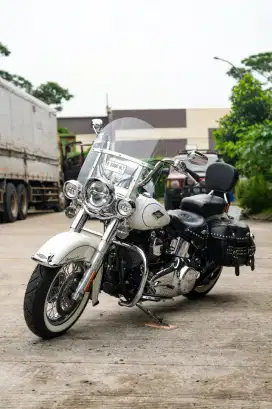 HERITAGE SOFTAIL Classic
