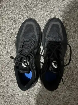Sepatu Li-Ning black size 42 1/3