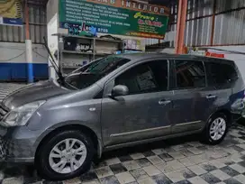 Nissan Grand livina 2011 Bensin