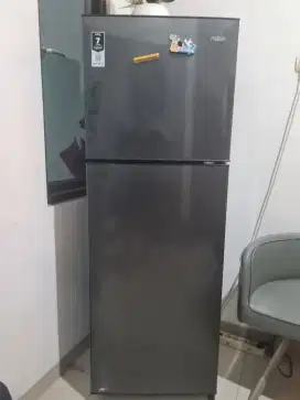 Kulkas merk aqua