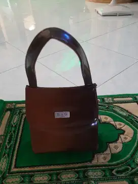 Tas wanita merk B&G italy asli Mulus bahan kulit leather