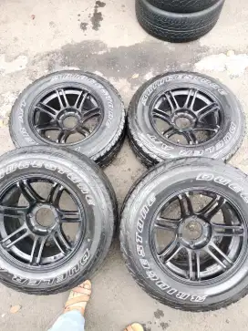 Velg ring 17 pcd 6x139,7 ban Bridgestone 265/65 R17 Fortuner pajero