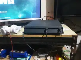 DI JUAL PS 4  SLIM