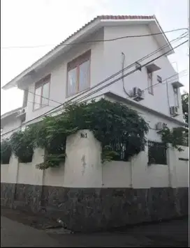 Dijual Cepat Rumah Mewah Area Radio Dalam Jakarta Selatan