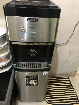 Dispenser galon bawah merek sanken