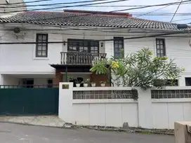 Rumah 2lt di Jl Pulo Raya Petogogan Jakarta Selatan