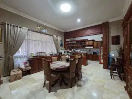 Sayap Sukajadi Rumah terawat dan  Luas dekat dari PVJ 1 lantai