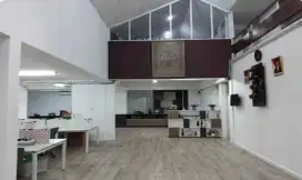 Rumah Luas Cocok Untuk Usaha di Jl. Prapanca Raya, Jakarta Selatan