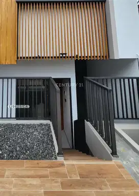 Rumah Baru 2 Lantai Siap Huni Di Jl Sekelimus Batununggal Bandung