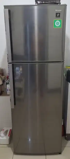 Kulkas SHARP 2 pintu