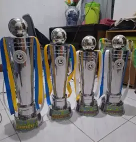 TROPY PIALA CANTIK STANLIST GOLD