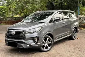 [KM 10 RB] Toyota Innova Venturer Diesel A/T 2022 Antik Seperti Baru