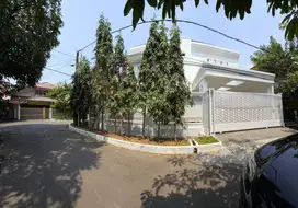 DIJUAL RUMAH BRANDNEW SIAP HUNI TEBET MAS JAKSEL.