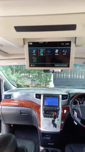 Tv monitor sanruf toyota alpard 2009-2010