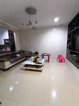 Dijual rumah Costarica Modernland