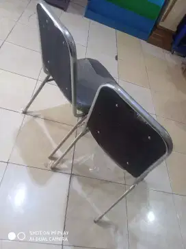 korsi ada 2 masih bagus jarang di pake lokasih klender buaran dursa