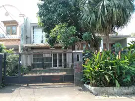Rumah Mewah di Jl Taman Lebak Bulus III Cilandak Jakarta Selatan