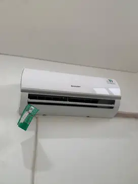 AC Sharp 1/2 PK baru 3 bulan pemakaian