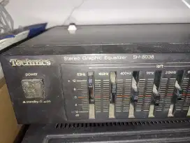 Equalizer Technics SH 8038