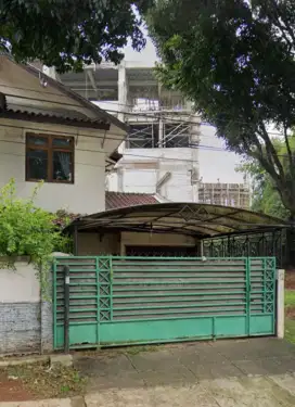 Jual cepat rumah di jln Menteng raya boulevard Bintaro