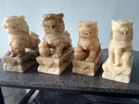Patung kilin batu onik