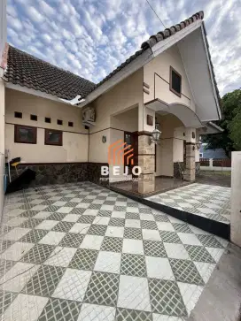 DISEWAKAN RUMAH 1 LANTAI – FULL FURNISHED – SETURAN DEKAT KAMPUS UPN