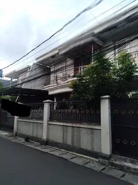 Di Jual Murah Rumah Induk + 11 Kamar Kos Kosan Full Di Kemanggisan