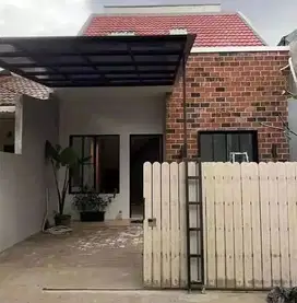 Di jual cepat rumah 2 KT 1 KM