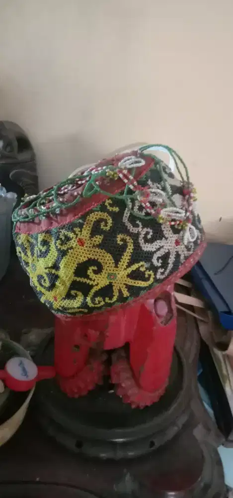 Topi Dayak asli
