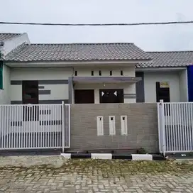 Dijual / Disewa Cepat rumah Grand Sememe Residence
