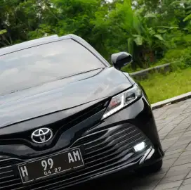 Toyota Camry 2020 V