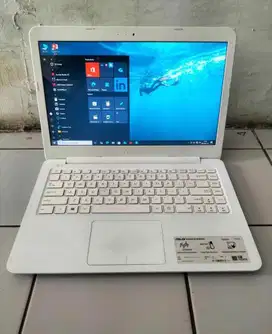 Laptop ASUS Slim SSD Windows 10