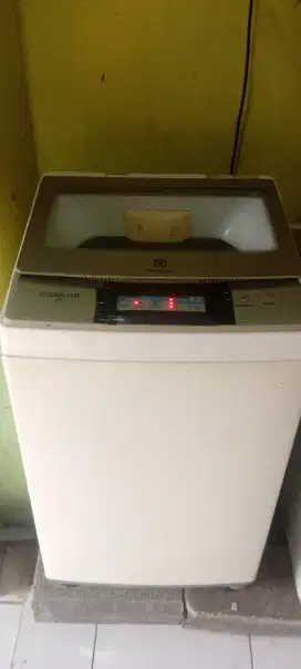 Mesin cuci Electrolux 7kg