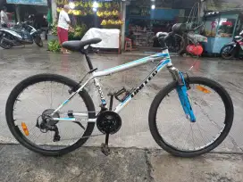 MTB uk 26 United Monanza 2.00 Mulus & Like New  Siap Gowes