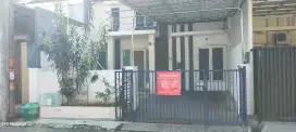 Disewakan Rumah ideal di Perumahan Grand Semanggi Residence 98m²