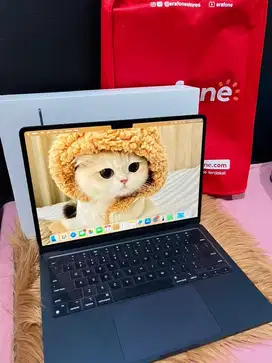 Macbook Air M2 16/256 13 Pemakaian 3 bulan.