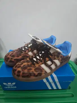 Adidas wales bonner size 43 leopard