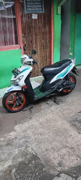 Dijual Yamaha Mio smile tahun 2011 pajak hidup