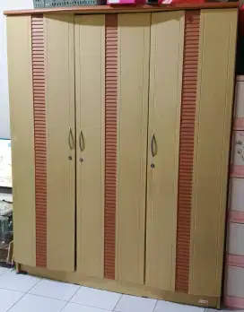 Lemari Pakaian 3 Pintu Olympic