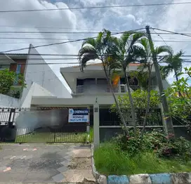 Nginden Intan Tengah Boulevard