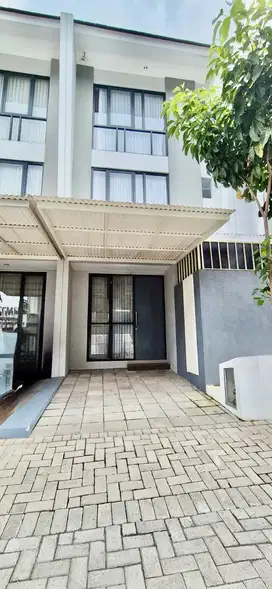 DISEWAKAN RUMAH SERENADE ROYAL RESIDENCE 3 LANTAI SEMI FURNISHED