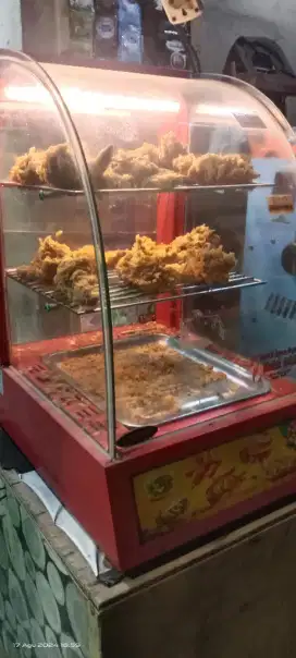 Showcase etalase kentaki ayam