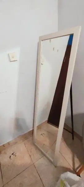 Dijual cermin stand masih seperti baru